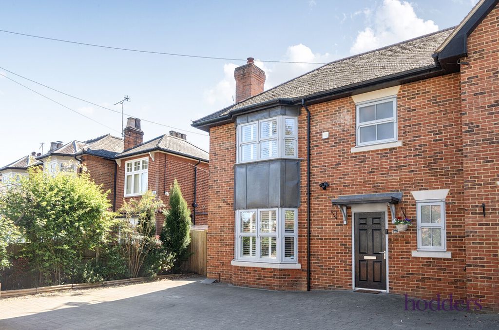 Property photo 2 of 24 Cb0c209E-68d3-457...