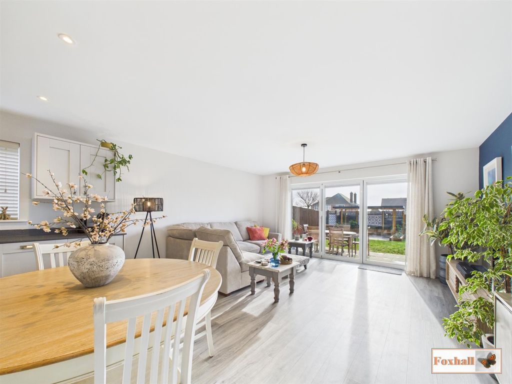 Property photo 3 of 19 Lounge / Kitchen / Diner