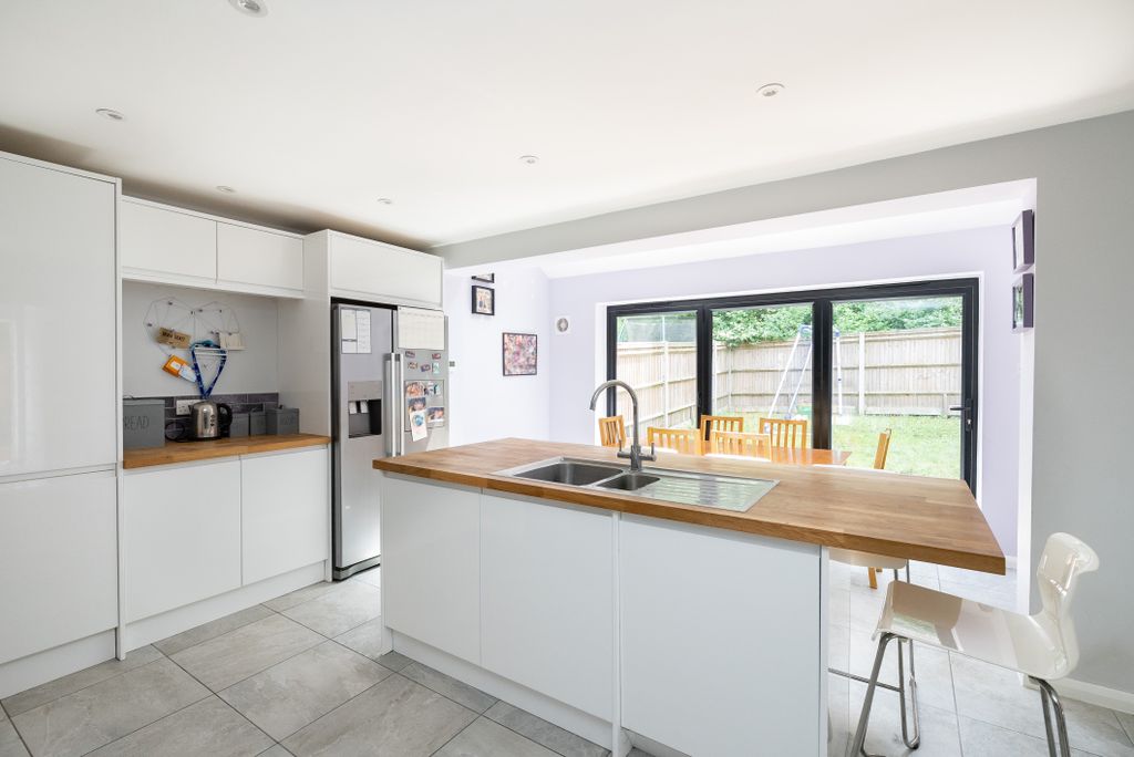 Property photo 1 of 16 Dsc03673