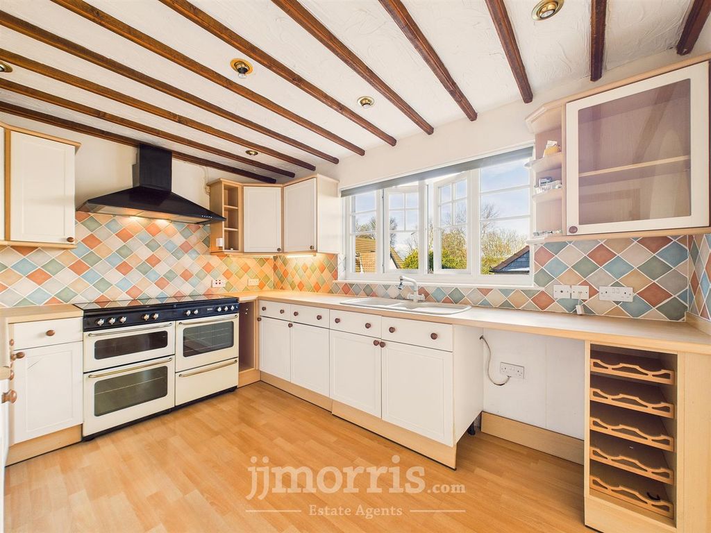 Property photo 2 of 26