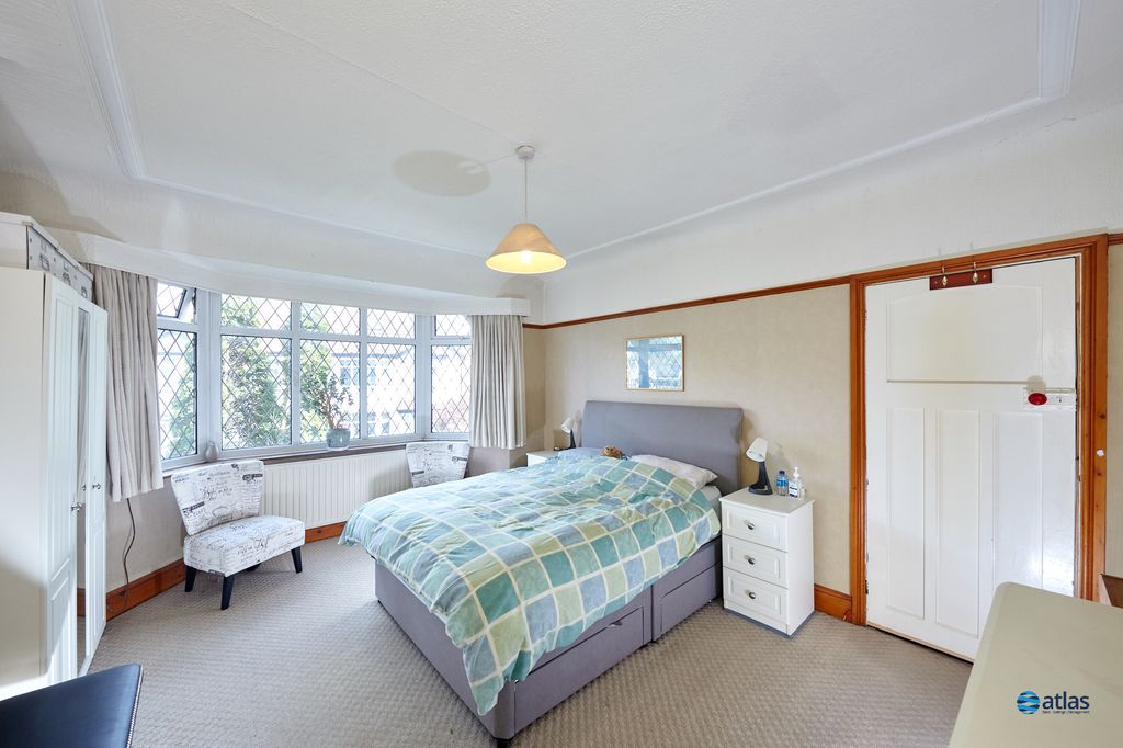 Property photo 3 of 17 Bedroom