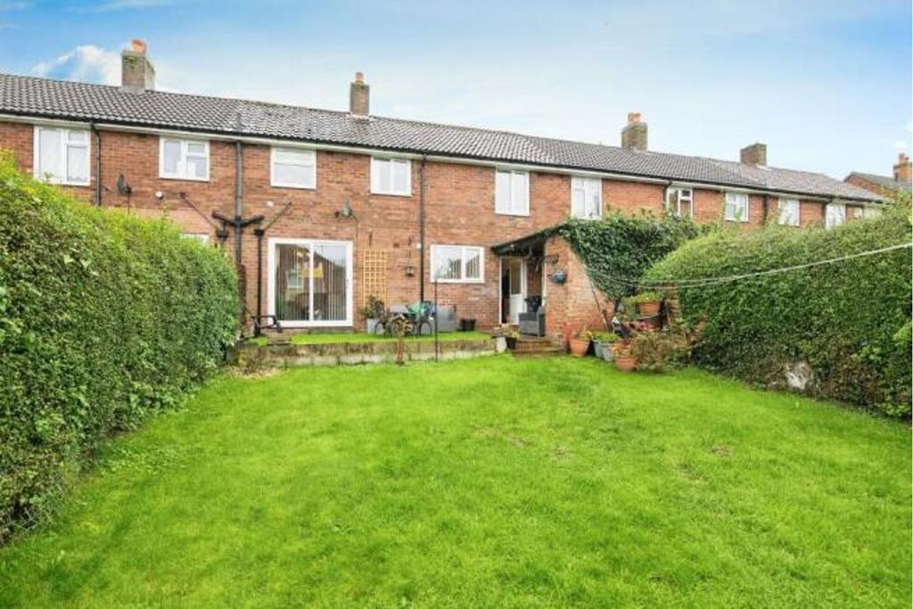 Property photo 2 of 12