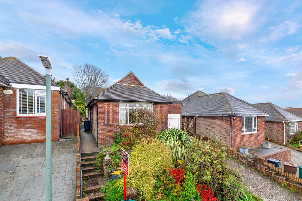 Property photo 1 of 14 Front (Exterior)