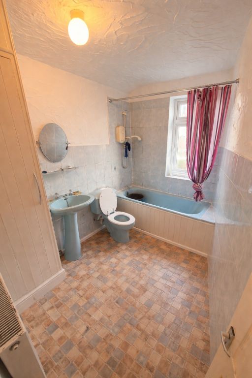 Property photo 3 of 8 Photo 2