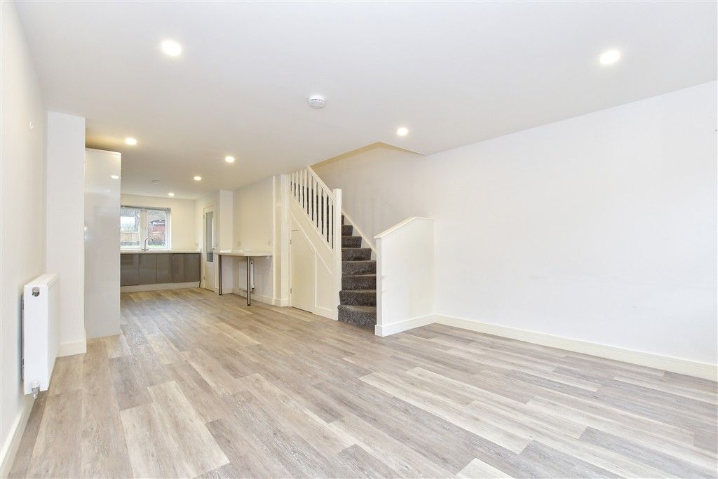 Property photo 3 of 11 Lounge/Diner