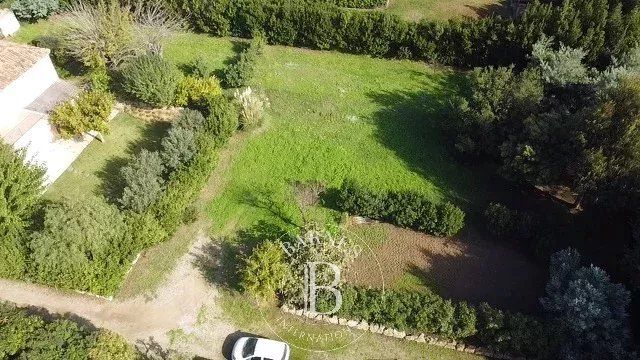 Property photo 1 of 1
