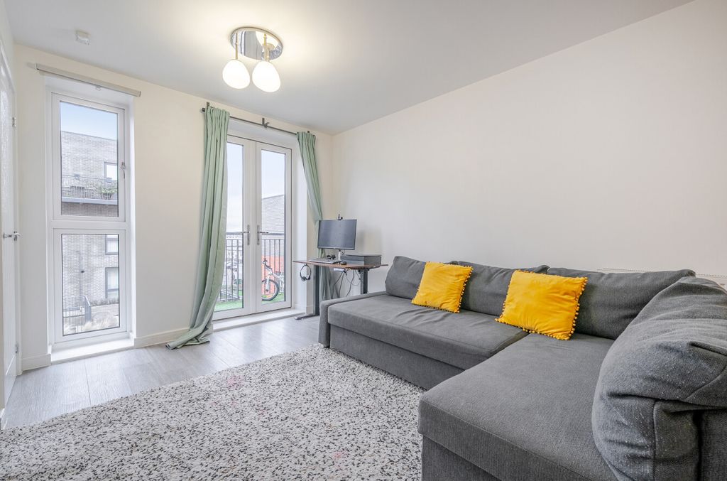 Property photo 2 of 20 1414943-11-699d78...