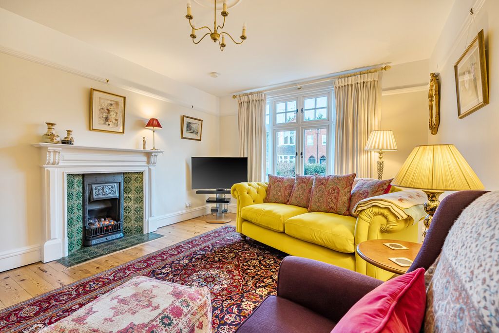 Property photo 2 of 25 1399632-23-696A68...