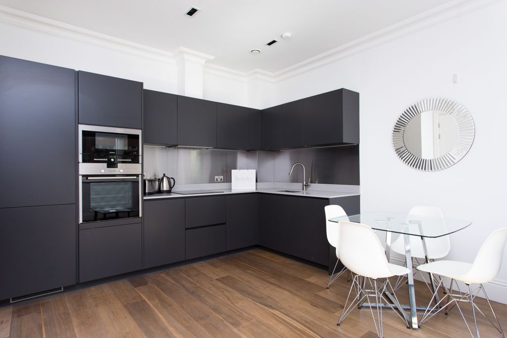 Property photo 2 of 7 Kit