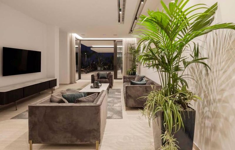 Property photo 2 of 14 Lounge Area