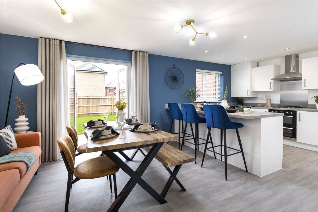 Property photo 3 of 8 Show Home