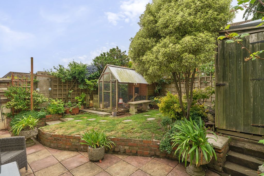 Property photo 3 of 17 15