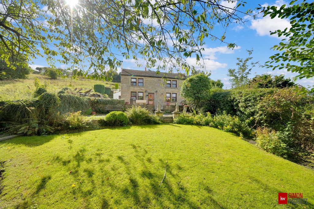 Property photo 2 of 29