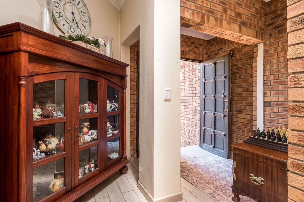 Property photo 3 of 33 1Bc1720387