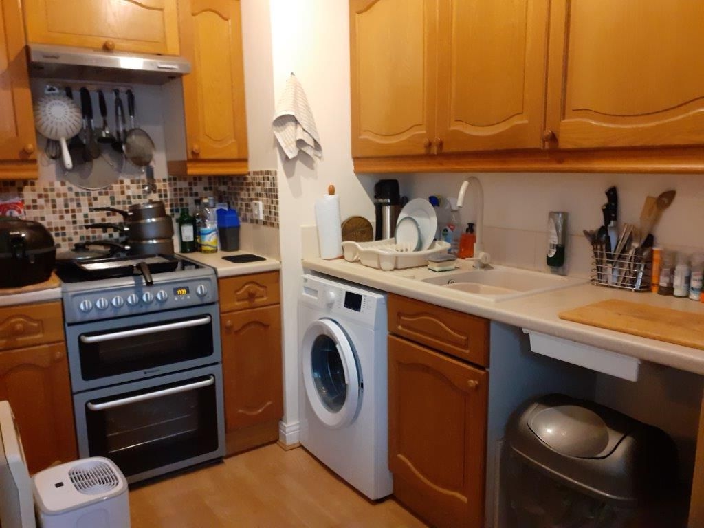 Property photo 2 of 4 Kitchen 
