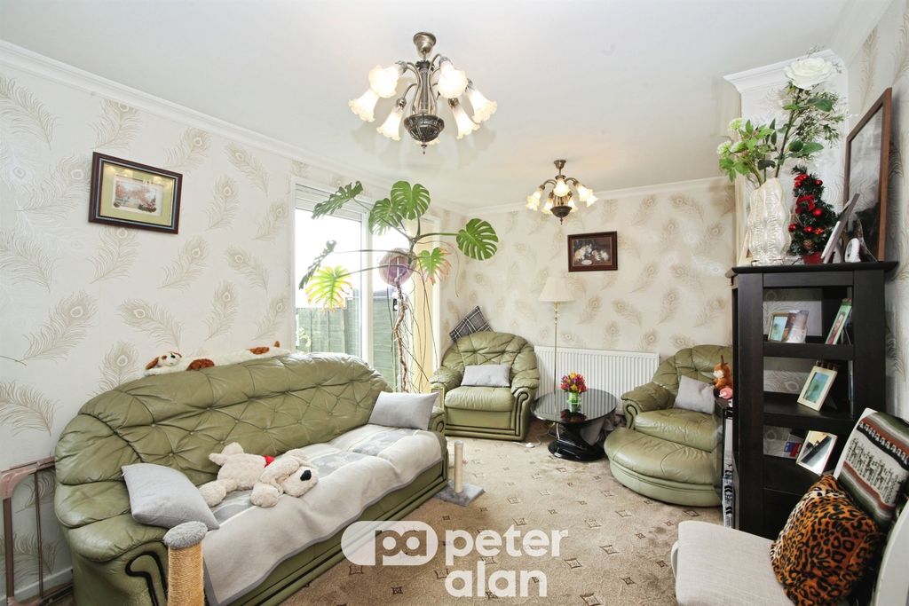 Property photo 3 of 20