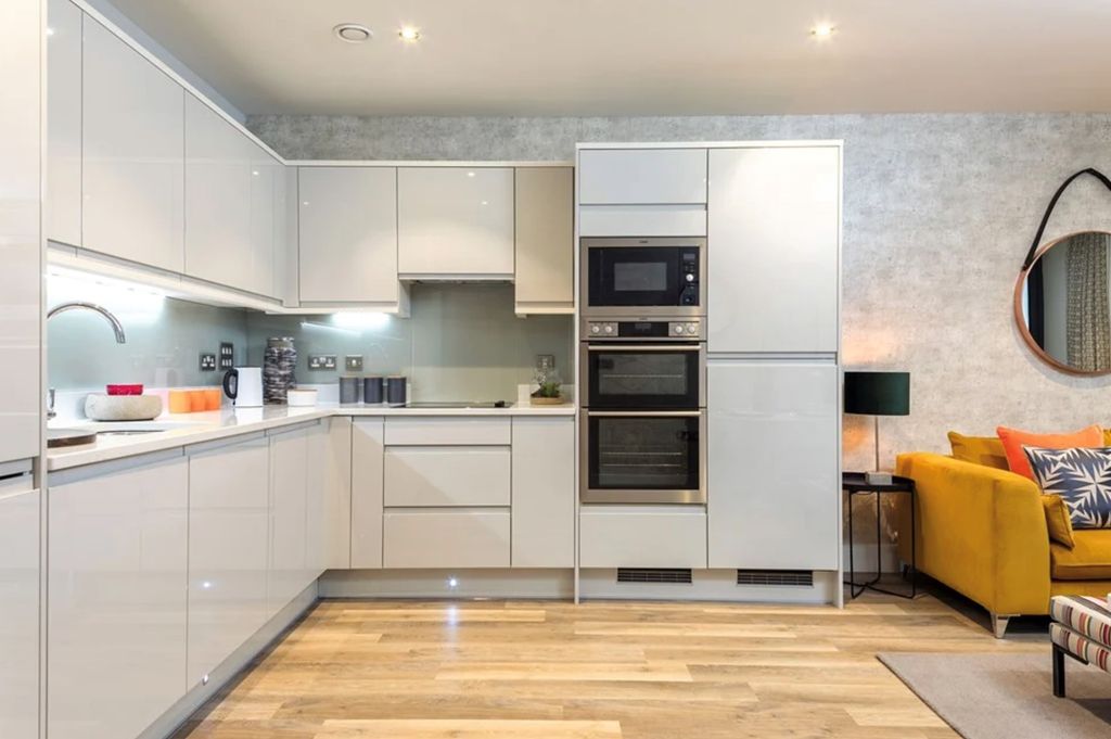 Property photo 2 of 5