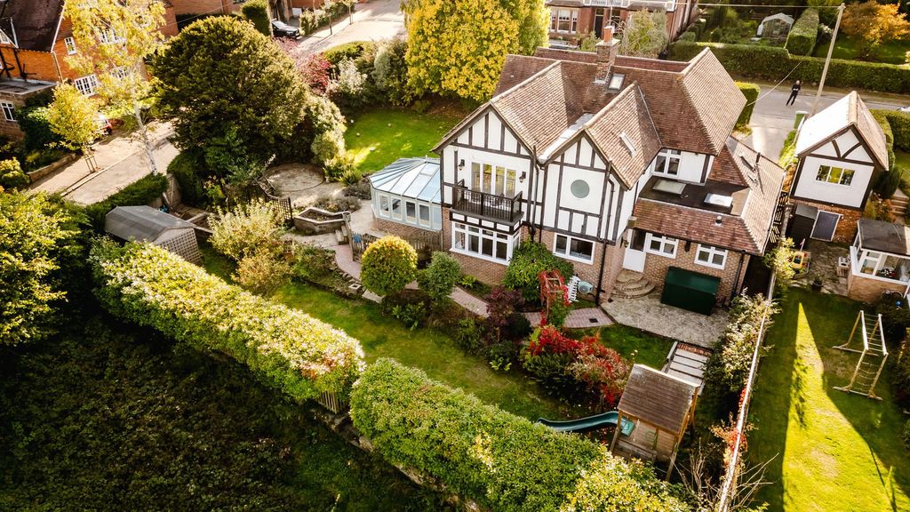 Property photo 1 of 29