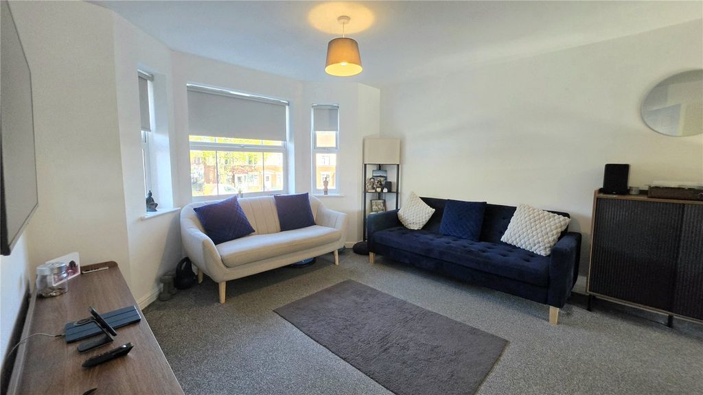 Property photo 2 of 15 Picture No. 10