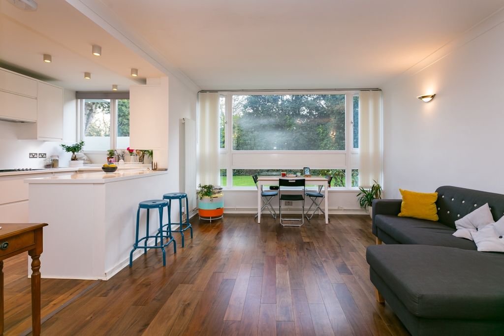 Property photo 1 of 10 Dorland-Court-7