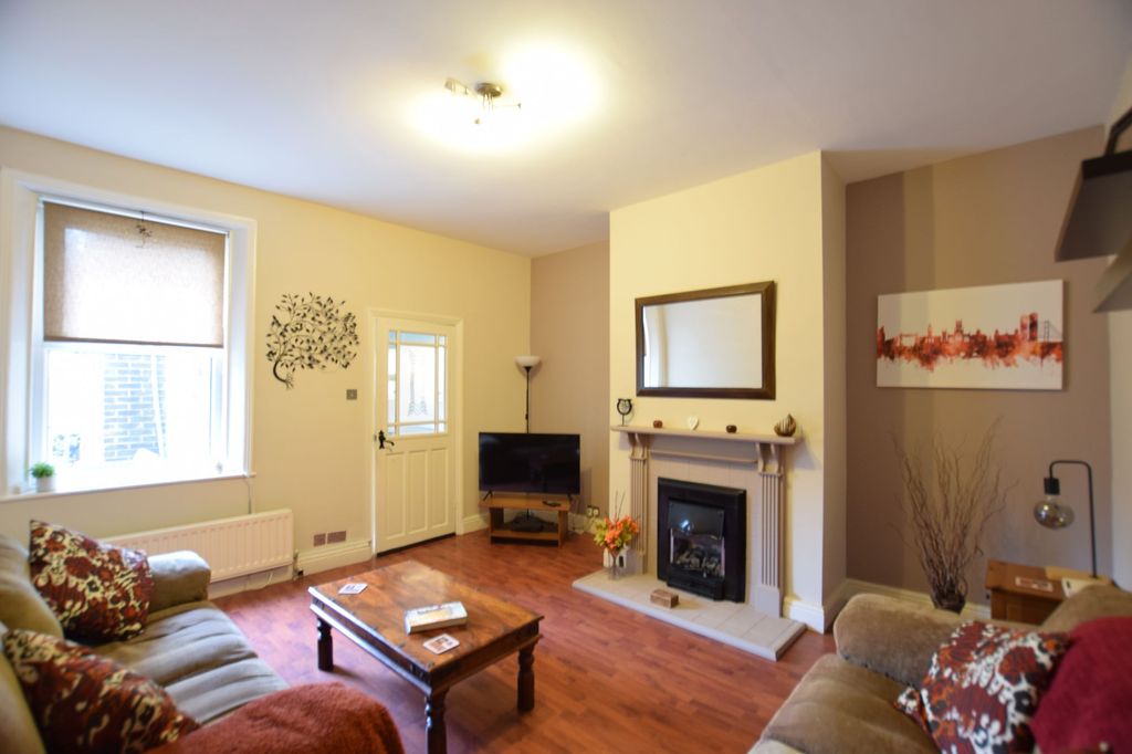 Property photo 2 of 8 Living Room