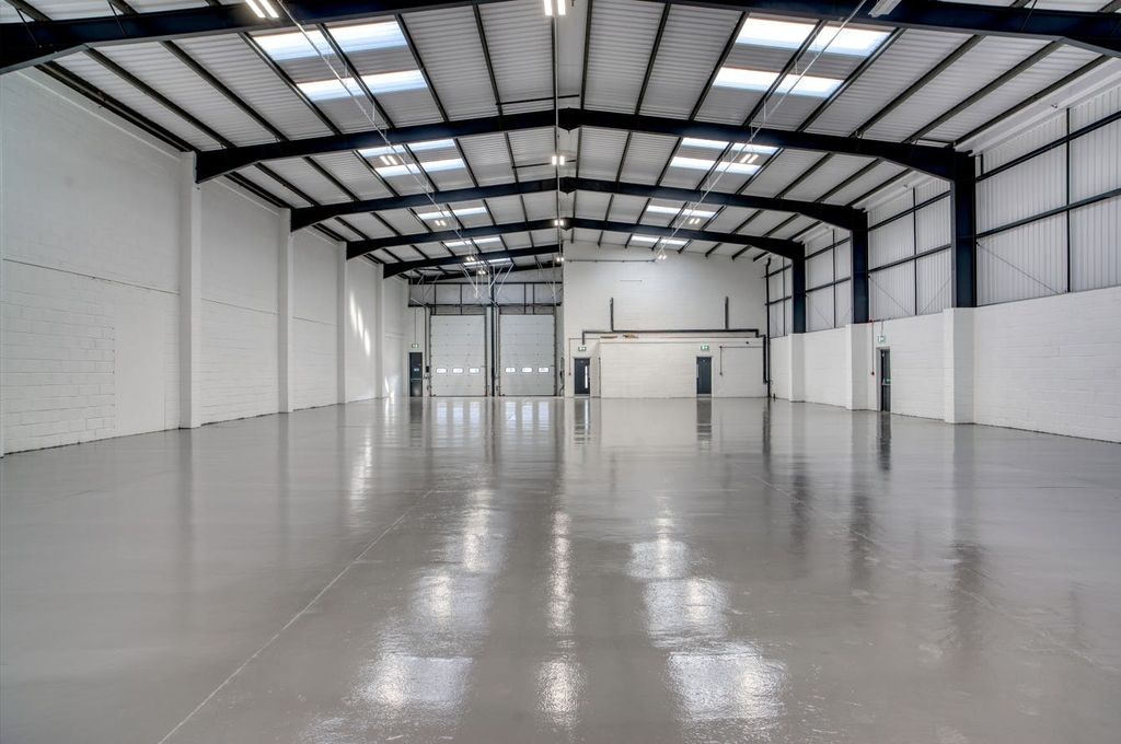Property photo 3 of 7 Warehouse