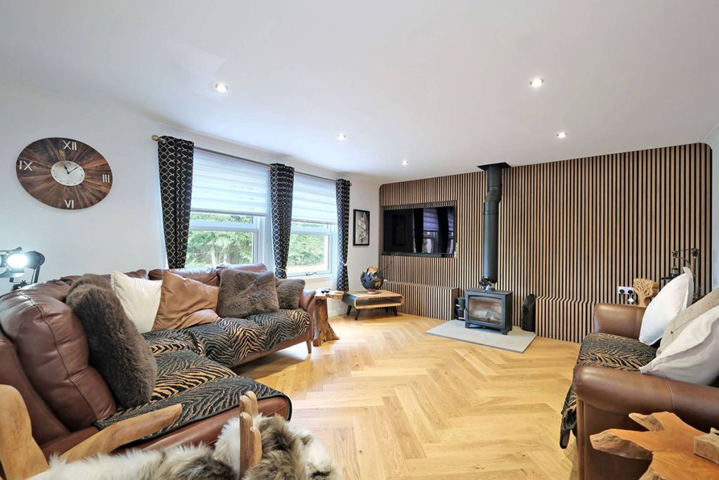 Property photo 2 of 30