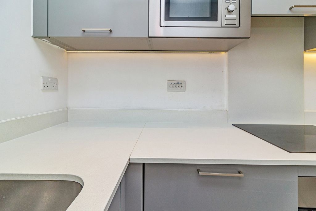 Property photo 2 of 16 Pbox-Img.Jpg