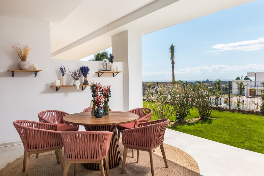 Property photo 1 of 14 Image