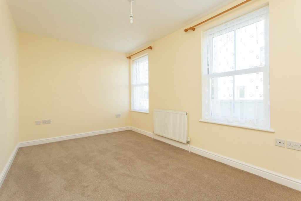 Property photo 3 of 7 Picture 3