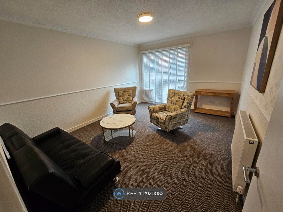 Property photo 2 of 14 Living Room