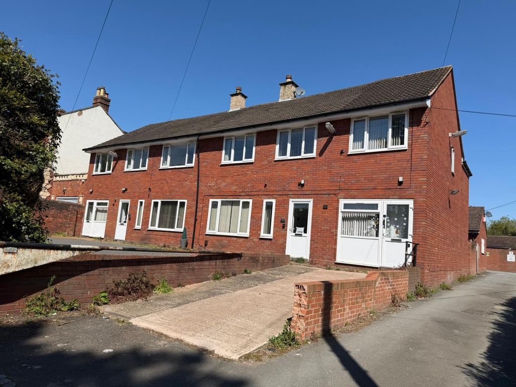 Property photo 2 of 43 Gallery