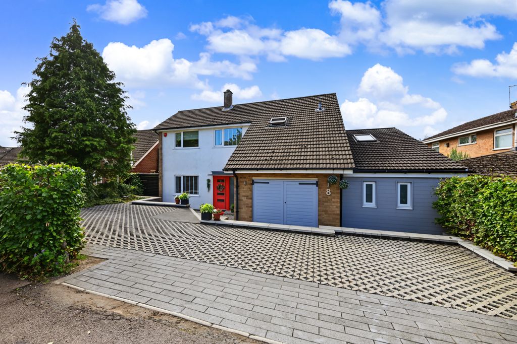 Property photo 1 of 33