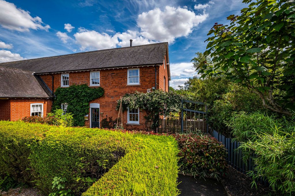 Property photo 1 of 33