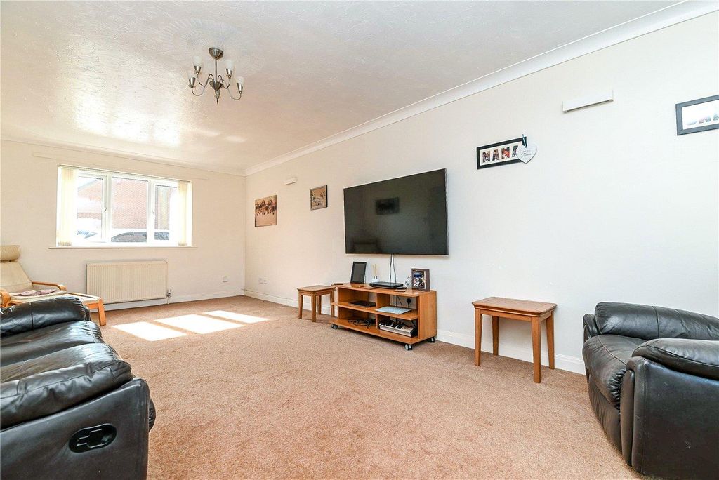 Property photo 3 of 20 Picture No. 04