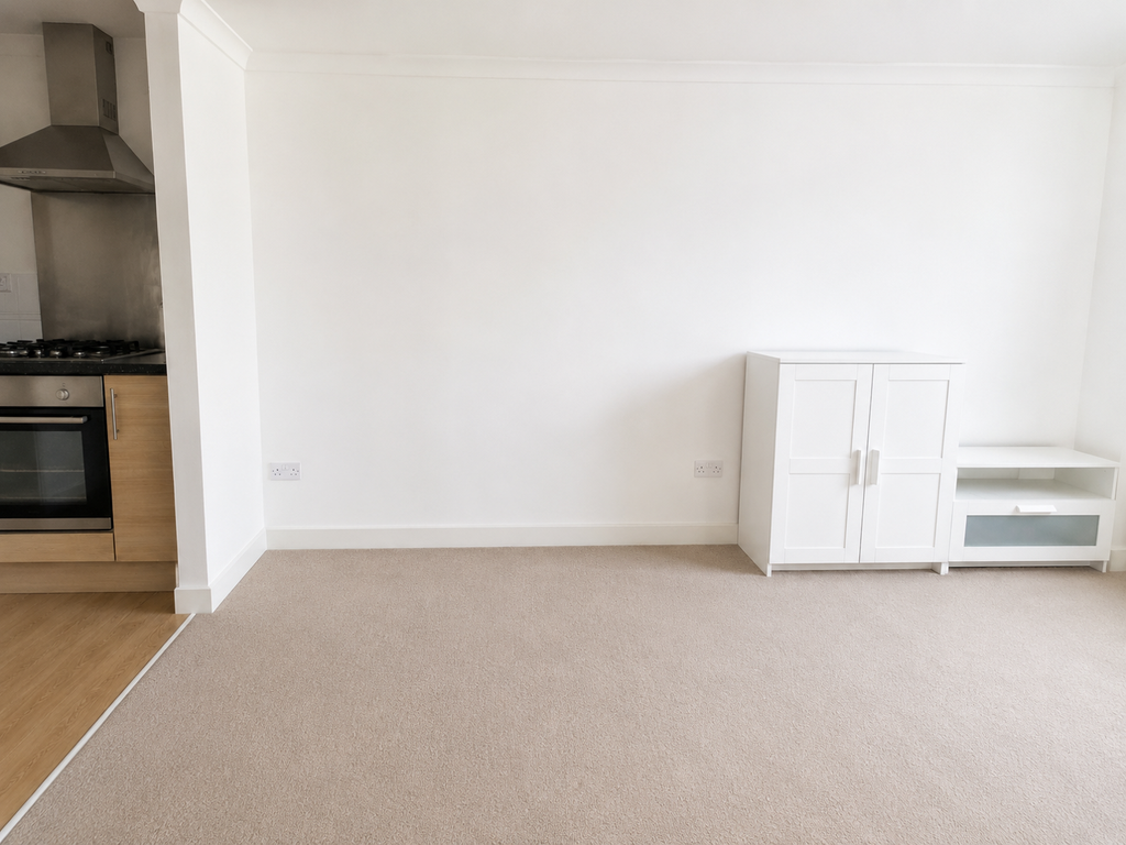 Property photo 3 of 6 Living Room