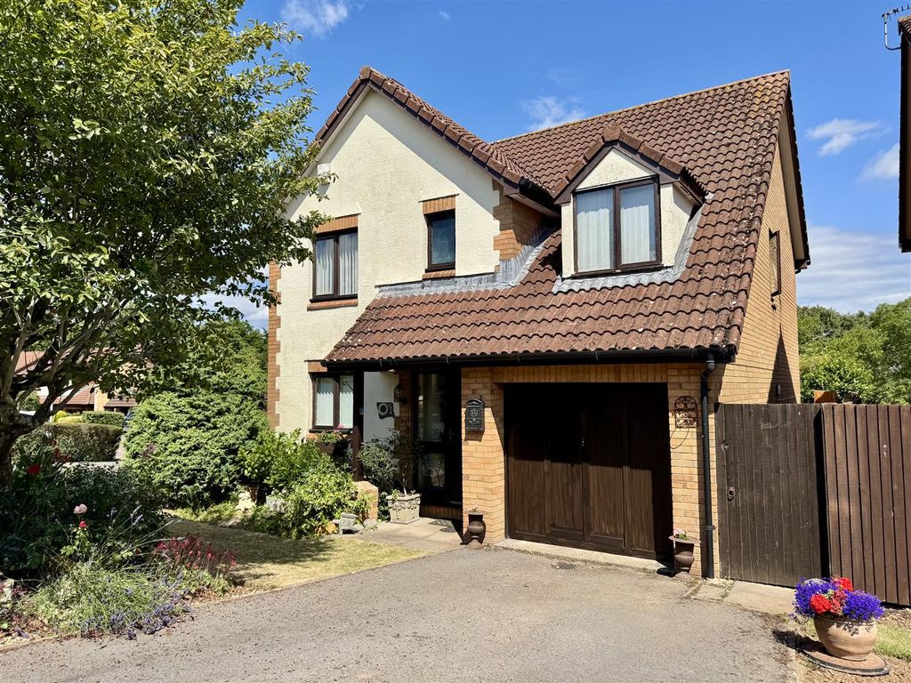 Property photo 1 of 24