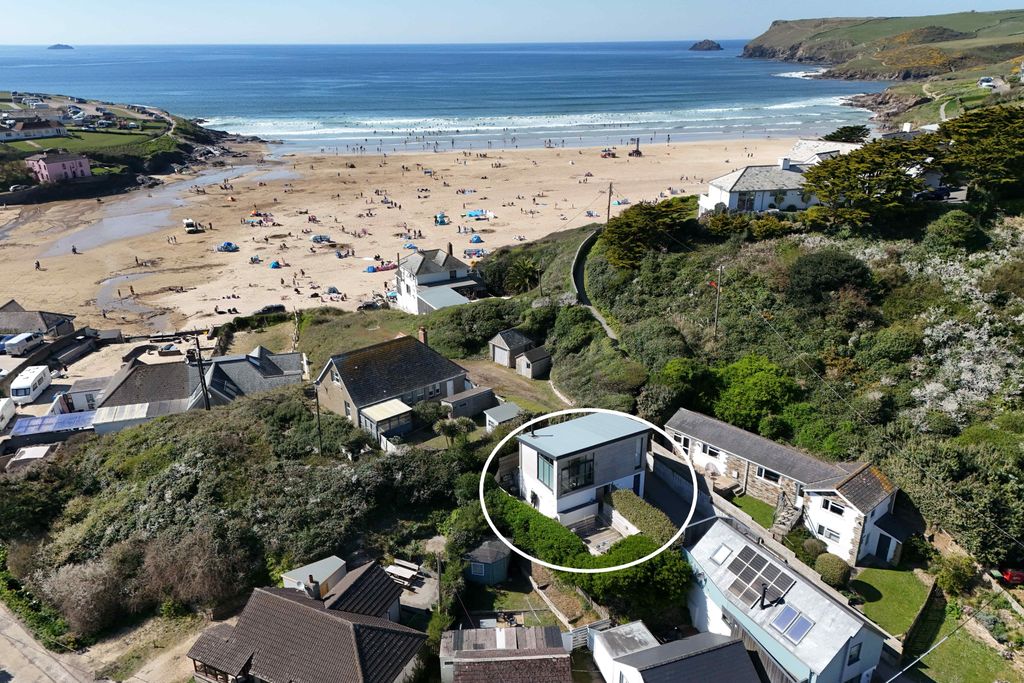 Property photo 1 of 16 Sea Breezes