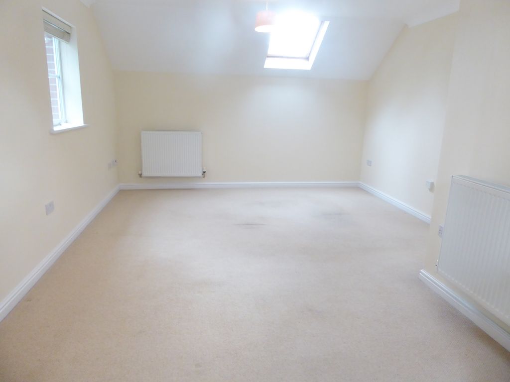 Property photo 3 of 9 Living Room