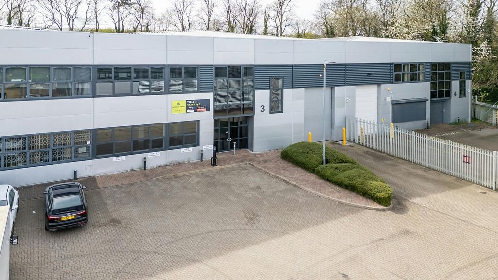 Property photo 2 of 14 Unit 3 And 4 Nimbus Park  Dunstable27.Jpg