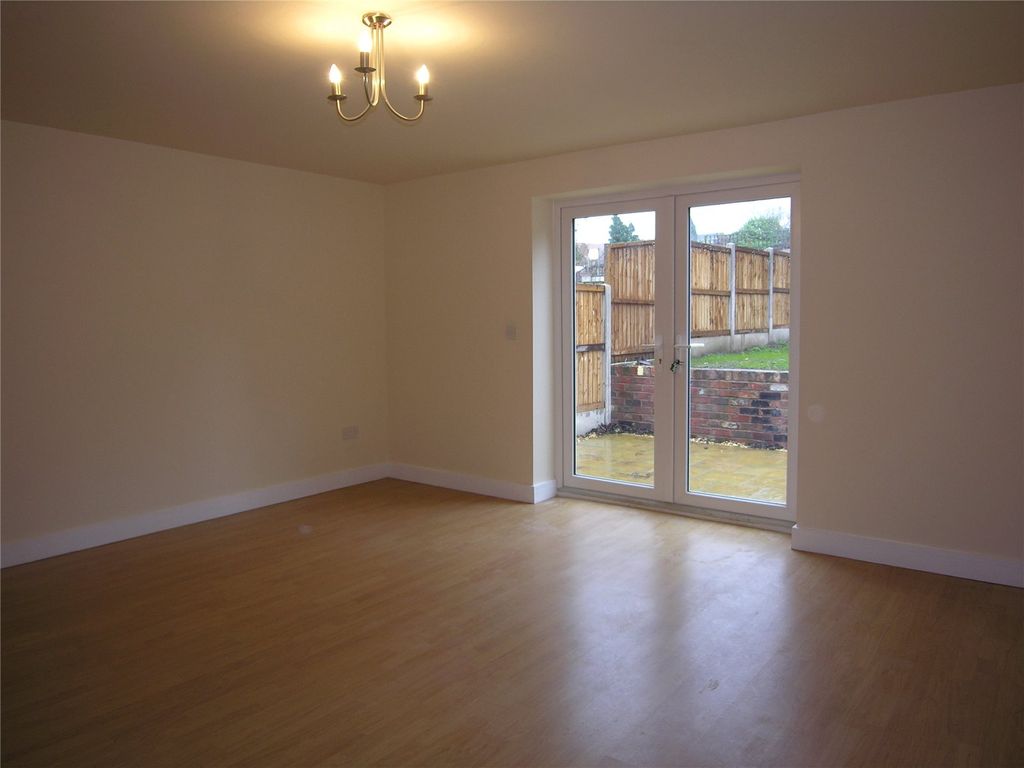 Property photo 3 of 9 Picture No. 30