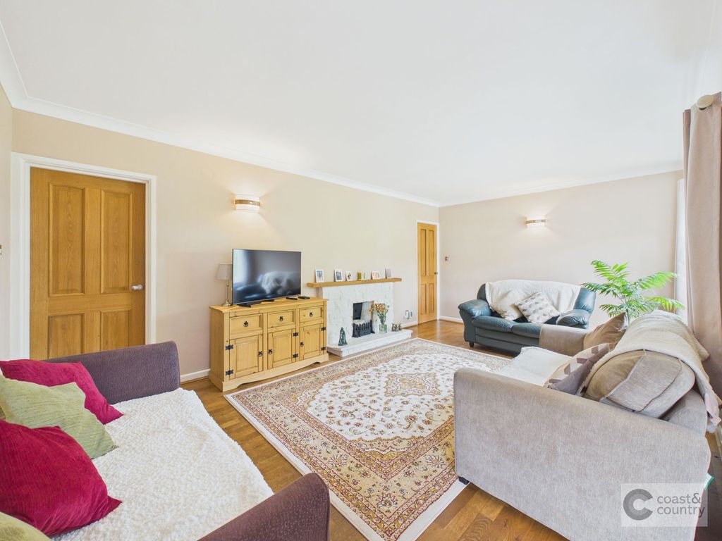 Property photo 3 of 35