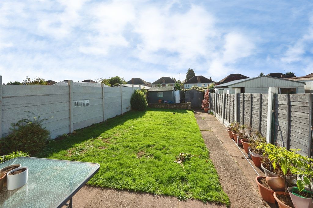 Property photo 2 of 20