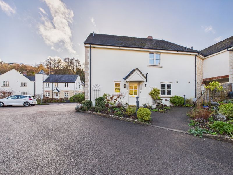 Property photo 1 of 14 Front