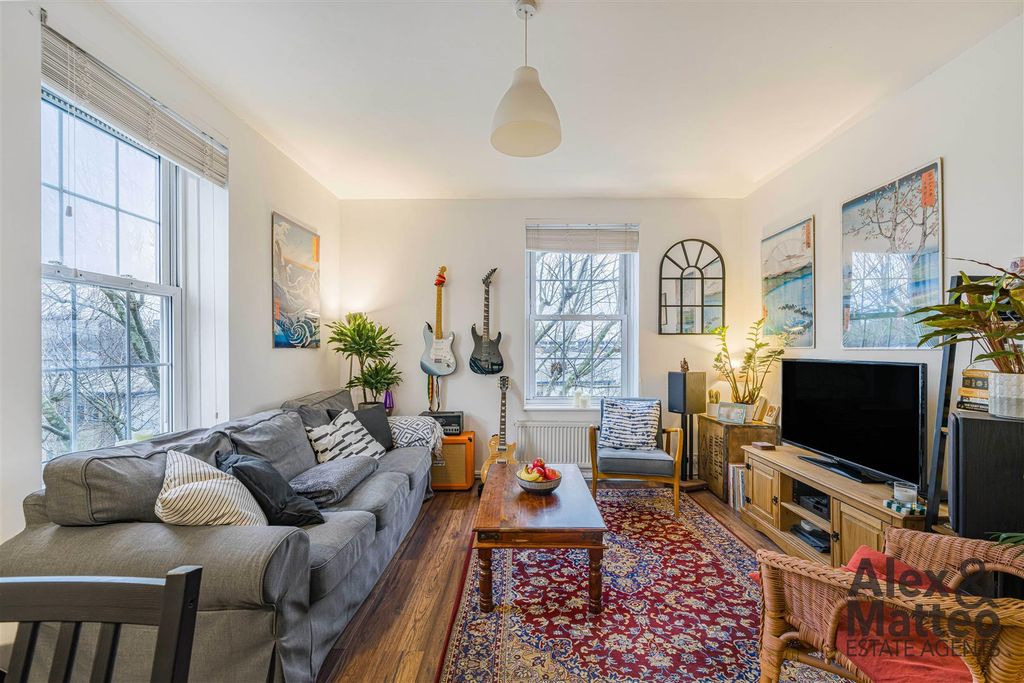 Property photo 3 of 16 Pomona House