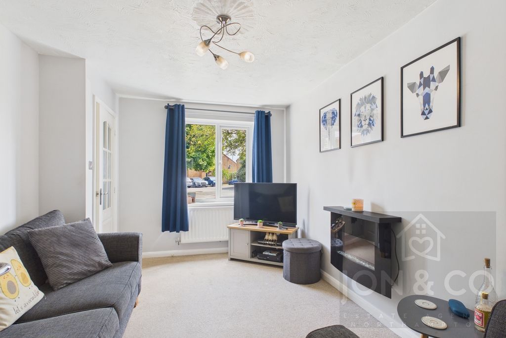 Property photo 3 of 12