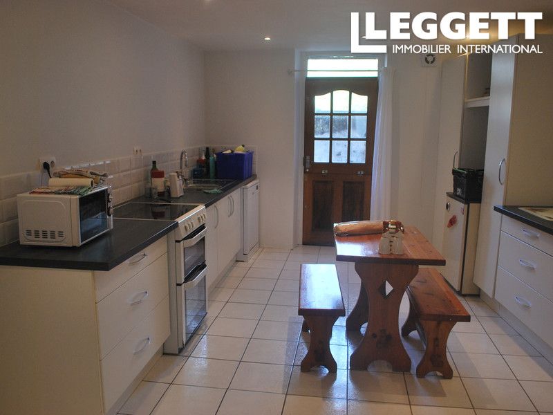 Property photo 2 of 10