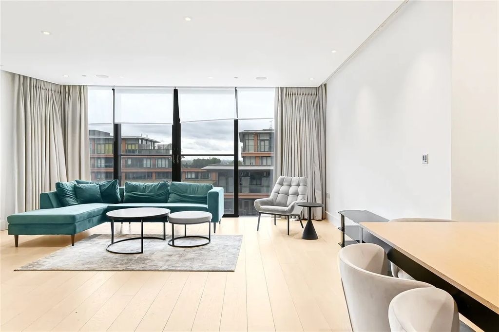 Property photo 3 of 20 Photo 16