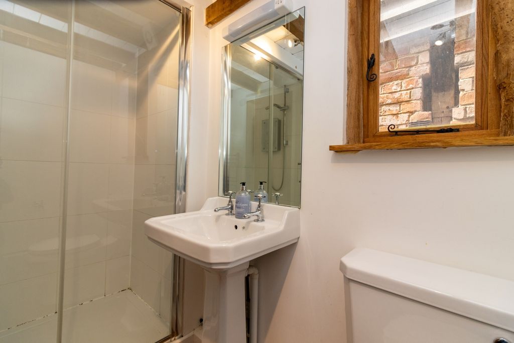 Property photo 3 of 15 Img_4447