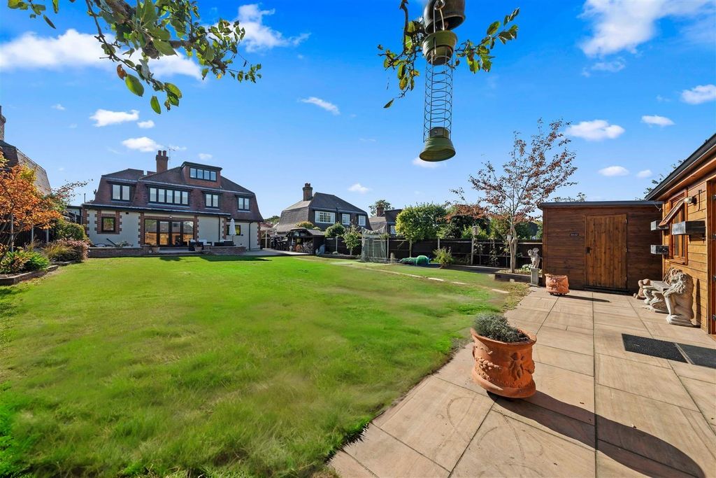 Property photo 2 of 34 223354c3-73Ad-4A2B-8169-B358Bb6Edc1d.Jpg